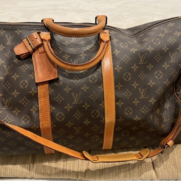 LV Duffle bag - Picture 2 of 11